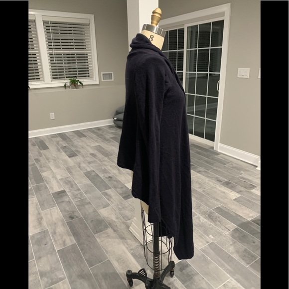 DKNY SWEATER - Picture 3 of 12